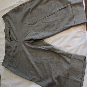 Plus size woman's capri